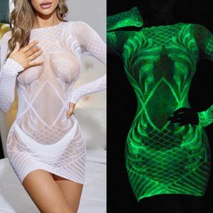 LU409 Luminous Fishnet Swirl Design Chemise O/S